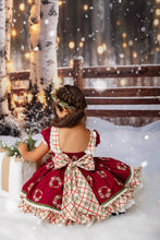 Load image into Gallery viewer, Evergreen &amp; Holly Pre-Order