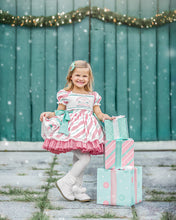 Load image into Gallery viewer, Peppermint Twirl Pre-Order